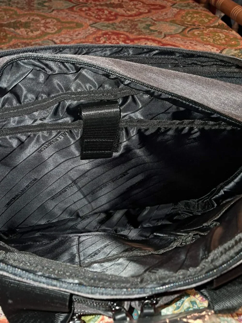 ZERO HALLIBURTON LIGHTWEIGHT BUSINESS LARGE LAPTOP BAG NEW
